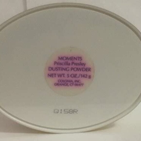 VINTAGE MOMENTS 5 OZ PERFUMED DUSTING POWDER BY PRISCILLA PRESLEY ELVIS WIFE - Picture 4 of 5